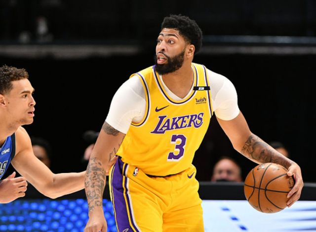 NG SPORTS-包含浓眉哥遭遇三连败，巴塞罗那教练面临压力！的词条