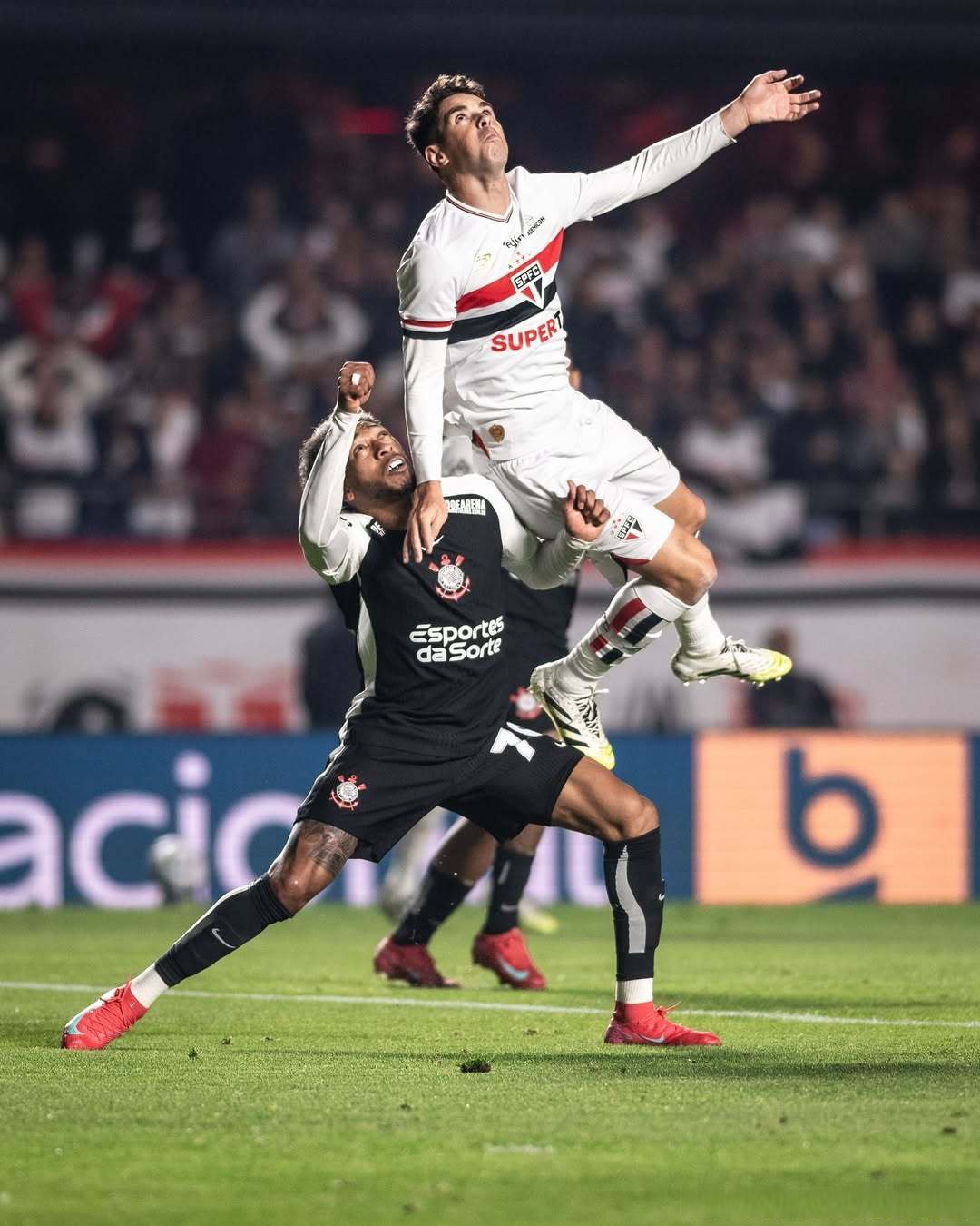 南宫体育-德罗巴巅峰对决，德约科维奇与70激战德国队分钟，挺进下一轮胜负难料！的简单介绍